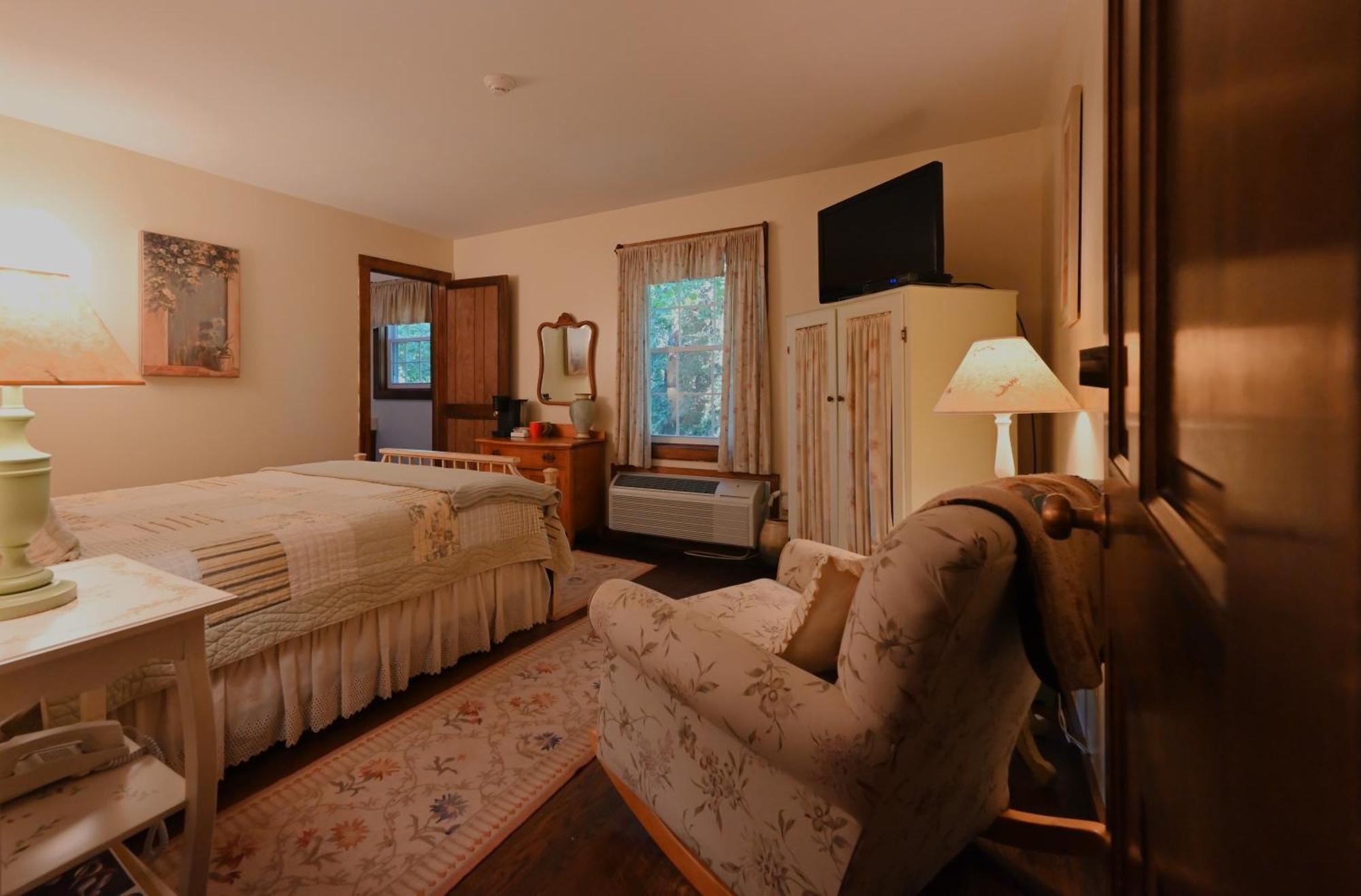 La Perla Restaurant & Country Inn Averill Park Екстериор снимка