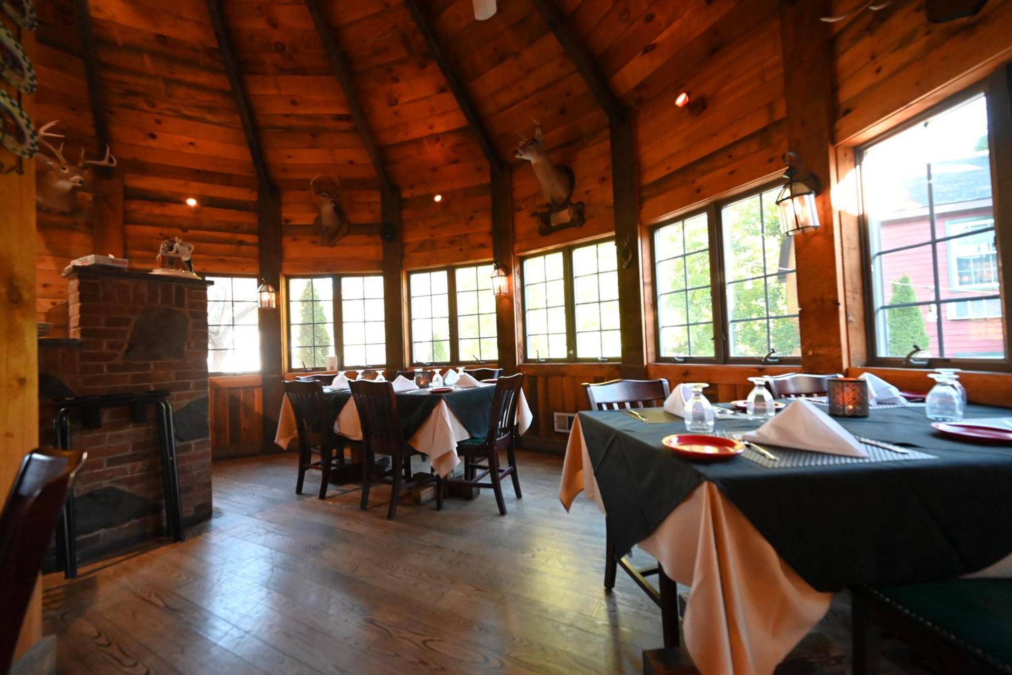 La Perla Restaurant & Country Inn Averill Park Екстериор снимка