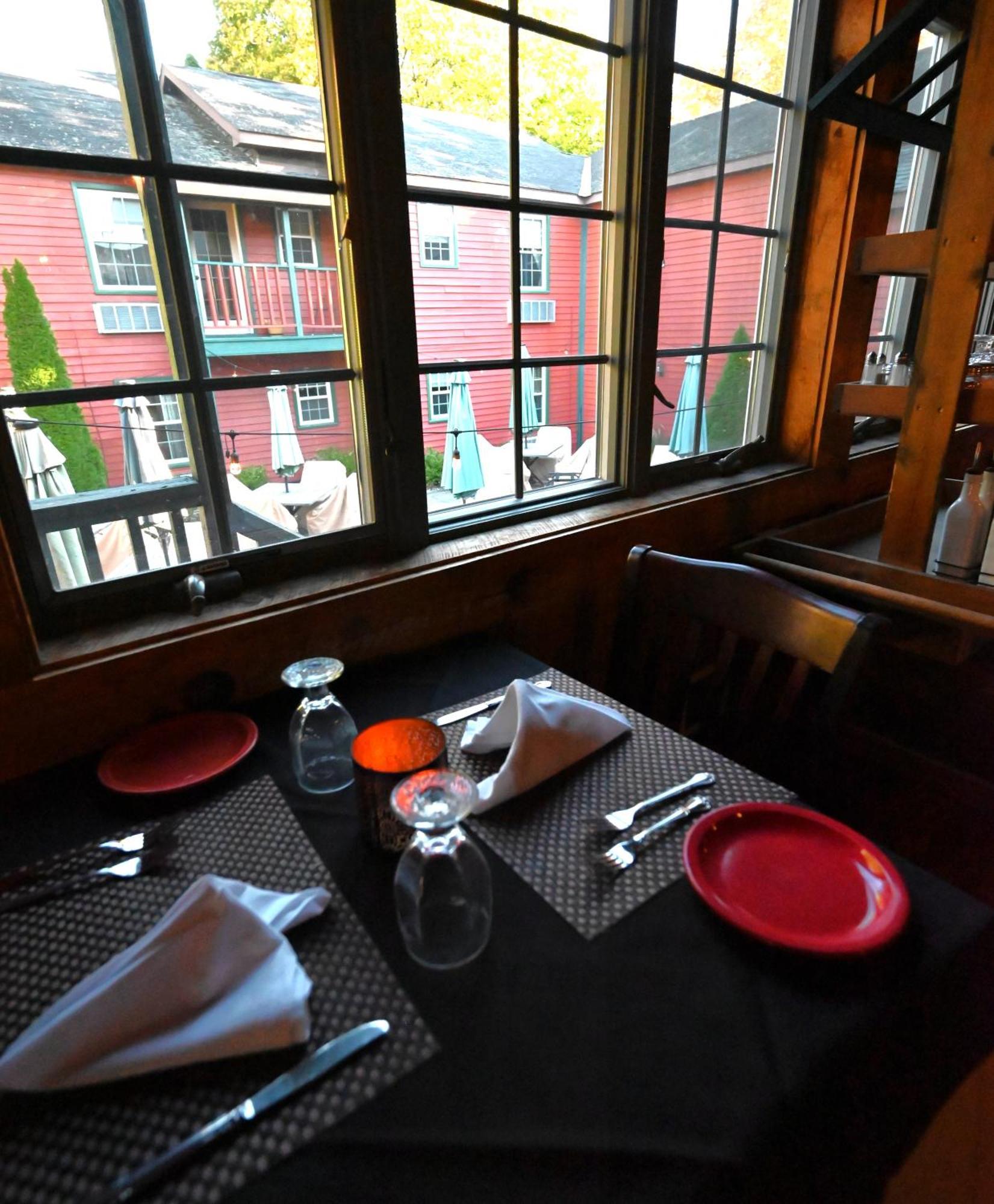 La Perla Restaurant & Country Inn Averill Park Екстериор снимка